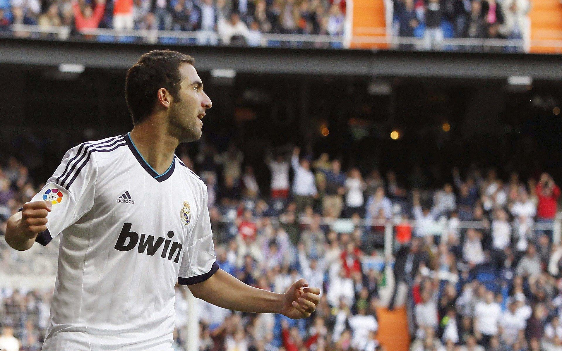 英超新星崛起，姆贝莫非点球进球数超阿玛德与加纳乔总和，揭示未来锋线格局